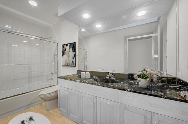 1804 N Memorial Way Unit B, Houston, TX 77007 - bathroom with toilet, vanity, enclosed tub / shower combo, and recessed lighting
