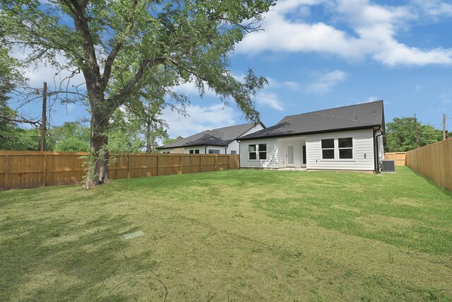 206 S 4th St, Conroe, TX 77301 - back of property with cooling unit