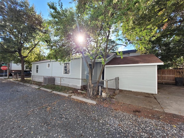 4302 Dickson St, Houston, TX 77007 - view of home's exterior