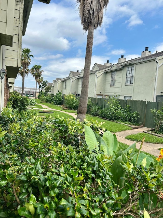 8702 Victorian Village Dr Unit 8702, Houston, TX 77071 - view of yard featuring a residential view