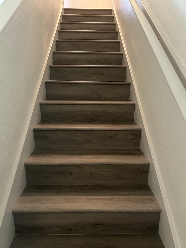 8702 Victorian Village Dr Unit 8702, Houston, TX 77071 - view of stairs