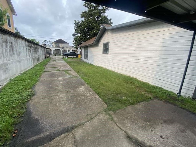 7015 Boyce St, Houston, TX 77020 - view of side of home