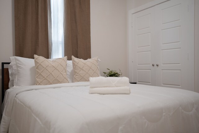7612 Ave L, Houston, TX 77012 - bedroom with a closet