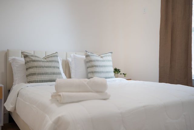 7612 Ave L, Houston, TX 77012 - view of bedroom