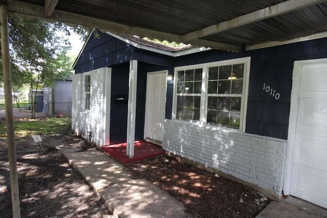 10110 Rosehaven Dr, Houston, TX 77051 - entrance to property with brick siding