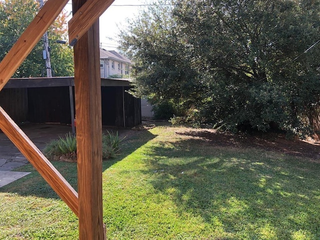 view of grassy yard