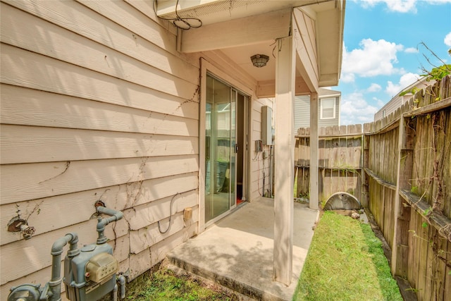 12409 Urban Dale Ct, Houston, TX 77082 - view of patio