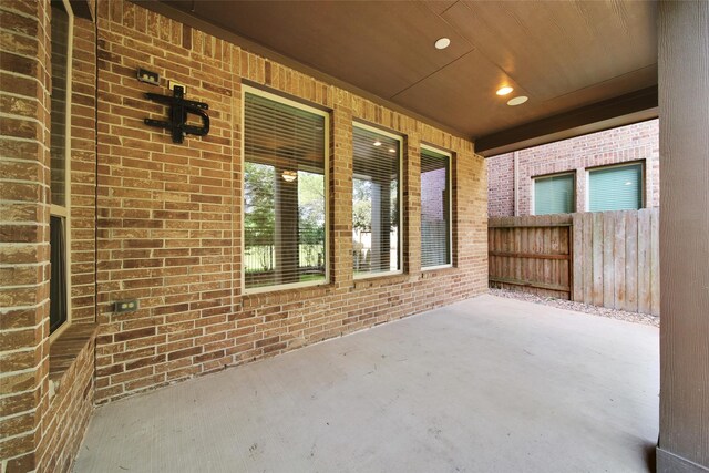 18323 Parkview Point Dr, Houston, TX 77094 - view of patio featuring fence