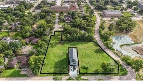 200 Quaker Dr, Friendswood, TX 77546 - photo 2