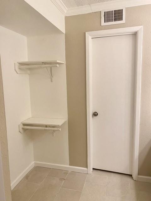 11957 Bob White Dr Unit 863, Houston, TX 77035 - view of closet