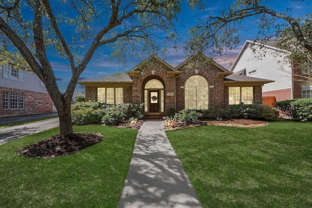 1119 Summer Brk, Sugar Land, TX 77479 - traditional home featuring brick siding and a front yard