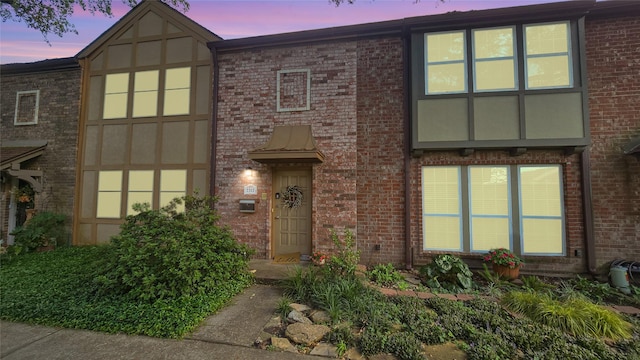 2263 Triway Ln, Houston, TX 77043 - view of front facade with brick siding