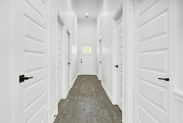 400 Little Spring Ct, Anahuac, TX 77514 - corridor featuring dark wood finished floors, recessed lighting, and baseboards