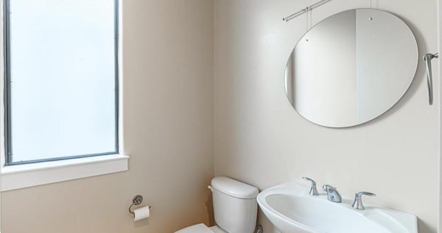 730 Ruthven, Houston, TX 77019 - half bath featuring a sink and toilet