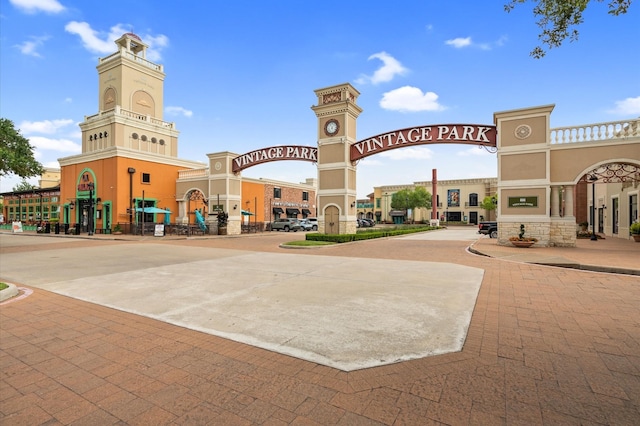 8038 Villa Lago Ln, Houston, TX 77070 - view of community