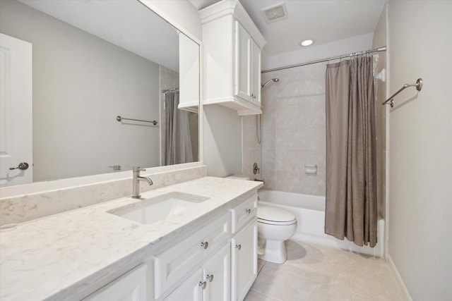 4005 Gramercy St, Houston, TX 77025 - bathroom featuring tile patterned flooring, toilet, vanity, shower / bath combo, and recessed lighting