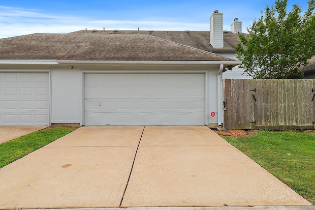 1383 El Camino Village Dr, Webster, TX 77058 - garage featuring fence