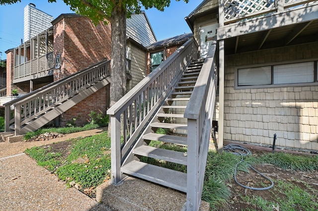 2829 Timmons Ln Unit 184, Houston, TX 77027 - view of stairs