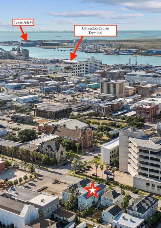 2113 Ball, Galveston, TX 77550 - view of urban area with a large body of water