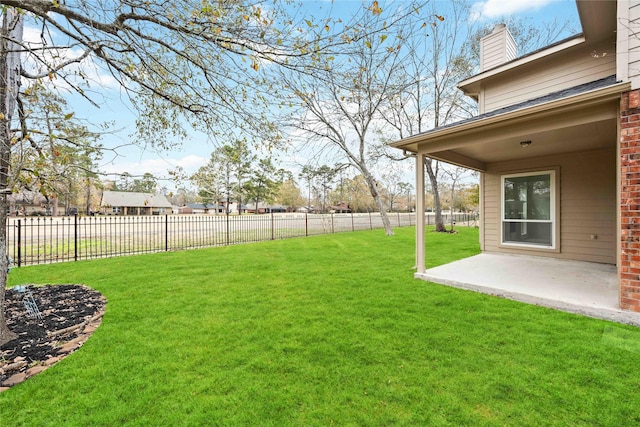 1910 Shark Ct, Crosby, TX 77532 - view of yard with a patio