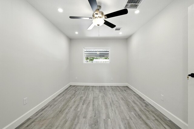 5614 Northridge Dr, Houston, TX 77033 - unfurnished room featuring a ceiling fan, recessed lighting, wood finished floors, and baseboards