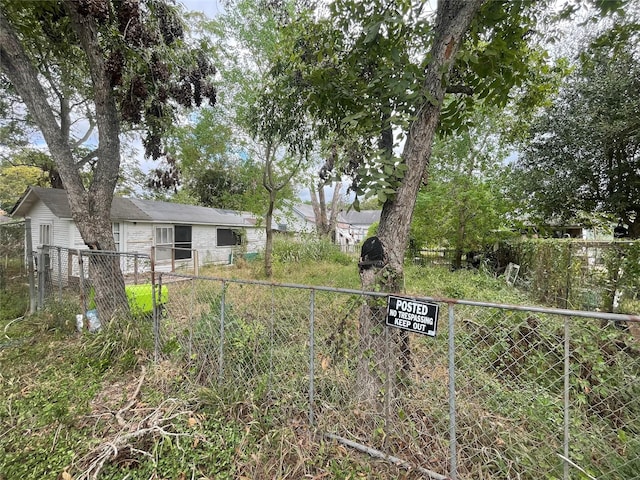 420 4th St, Rosenberg, TX 77471 - view of yard with fence