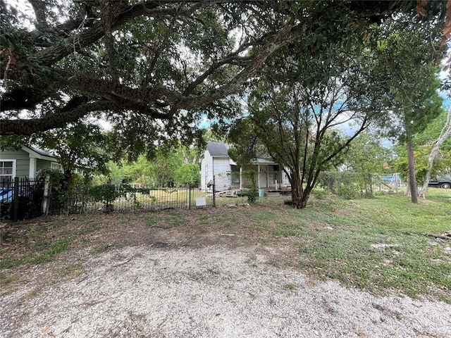 420 4th St, Rosenberg, TX 77471 - view of fenced yard