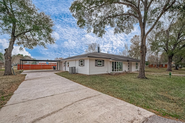 103 Anna St, Tomball, TX 77375 - ranch-style home featuring driveway and cooling unit