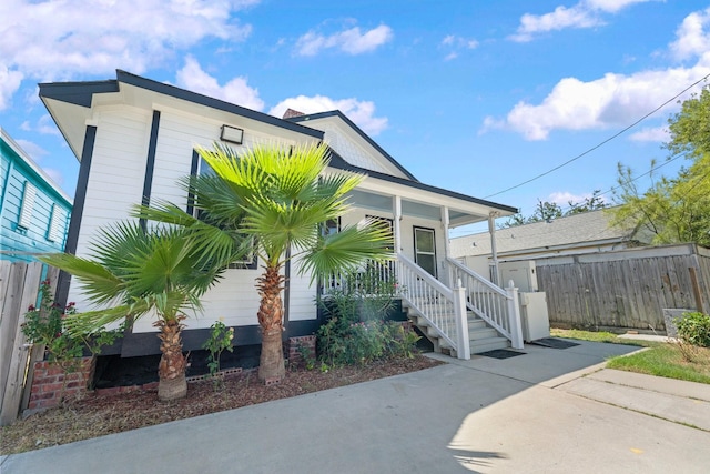 2107 54th St, Galveston, TX 77551 - view of front of house featuring fence