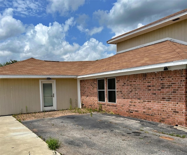 3811 Empress Ln, Richmond, TX 77406 - property entrance with brick siding