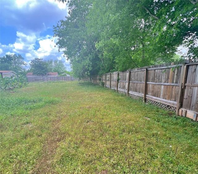 3811 Empress Ln, Richmond, TX 77406 - view of yard with fence