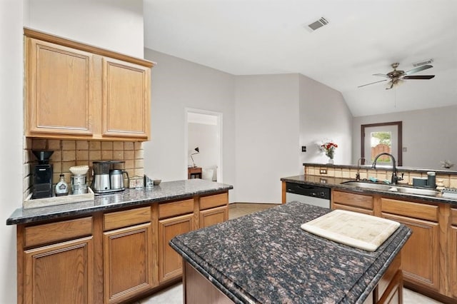 3522 Plymouth Pointe Ln, Missouri City, TX 77459 - kitchen featuring a sink, dishwasher, decorative backsplash, a ceiling fan, and vaulted ceiling