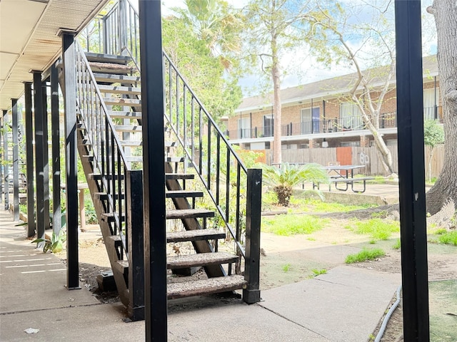 6405 Westward St Unit 96, Houston, TX 77081 - view of stairs