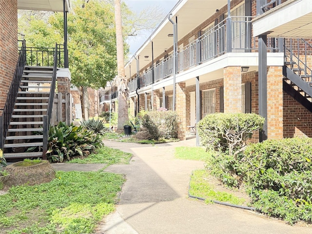 6405 Westward St Unit 96, Houston, TX 77081 - view of property's community with stairway