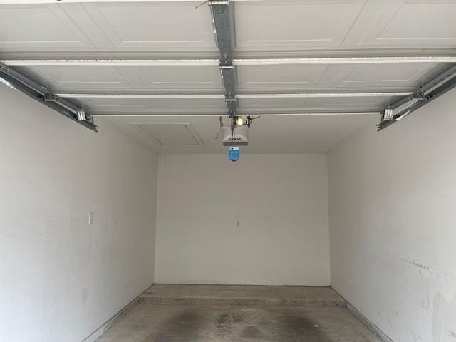 2710 Grants Lake Blvd Unit S4, Sugar Land, TX 77479 - garage featuring a garage door opener