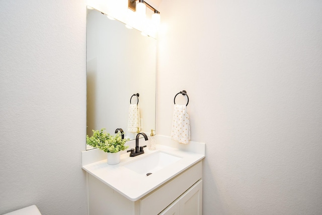 2804 Sable Creek Ln, Pearland, TX 77584 - bathroom with vanity