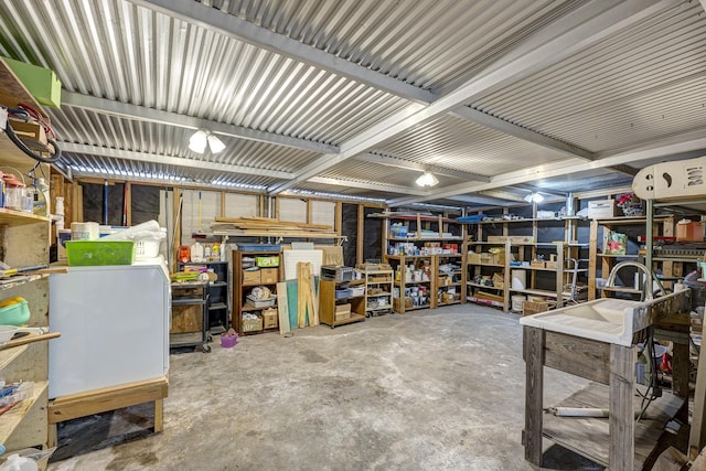 1316 Harvard St, Houston, TX 77008 - view of garage