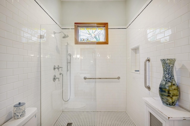 1316 Harvard St, Houston, TX 77008 - full bathroom with toilet and tiled shower
