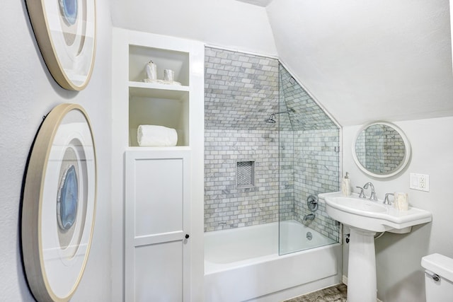 1316 Harvard St, Houston, TX 77008 - full bath featuring vaulted ceiling, toilet, and  shower combination