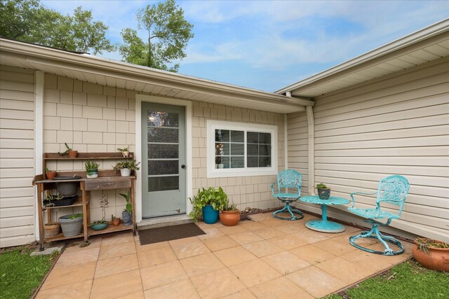 1926 Mapleton Dr, Houston, TX 77043 - property entrance featuring a patio