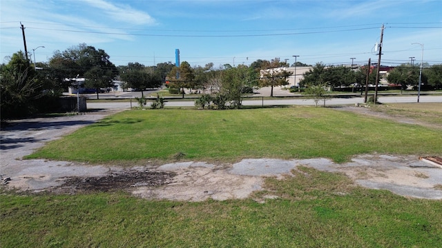 1500 N Alexander Dr, Baytown, TX 77520