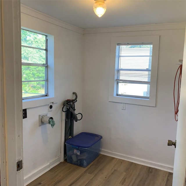 324 Persimmon Rd, Onalaska, TX 77360 - misc room featuring wood finished floors and baseboards