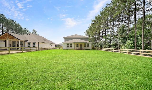 106 Kickapoo Dr, Anahuac, TX 77514 - view of fenced backyard