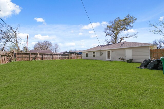 5763 Belneath St, Houston, TX 77033 - view of yard