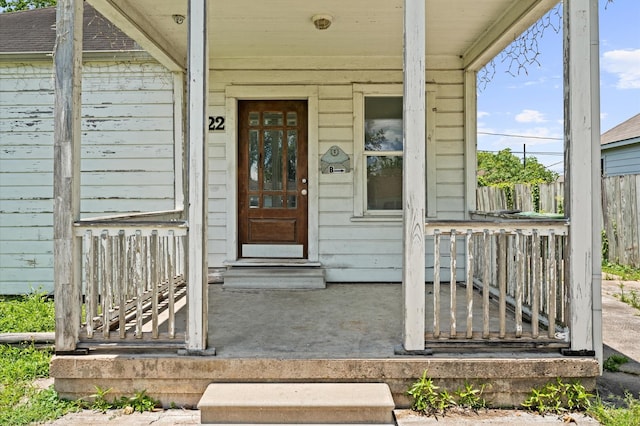 1922 Des Jardines St, Houston, TX 77023 - property entrance with covered porch
