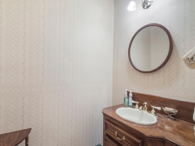 23222 Red Oak Trl, Tomball, TX 77377 - bathroom with wallpapered walls and vanity