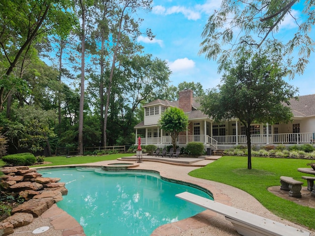 23222 Red Oak Trl, Tomball, TX 77377 - view of swimming pool featuring a patio, a pool with connected hot tub, and a diving board