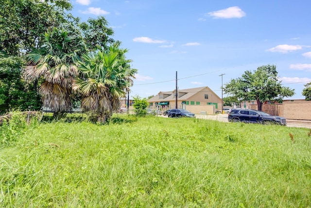 701 39th St, Galveston, TX 77550 - view of yard