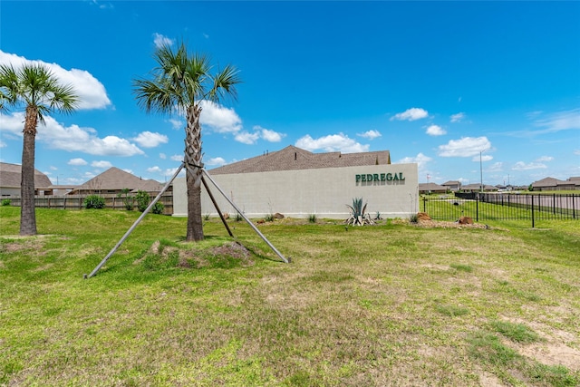 3314 Bastian Rd, Dickinson, TX 77539 - view of yard