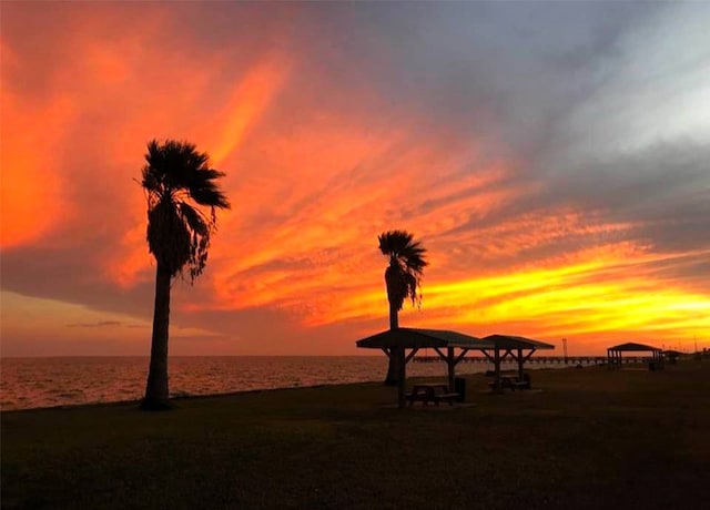 316 S Main St, Seadrift, TX 77983 - water view